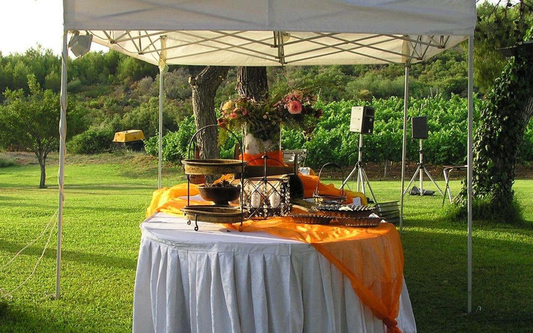 Outdoor Wedding Food Trends